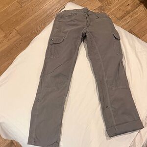Kuhl Brown / Gray Cargo Pants sz 2